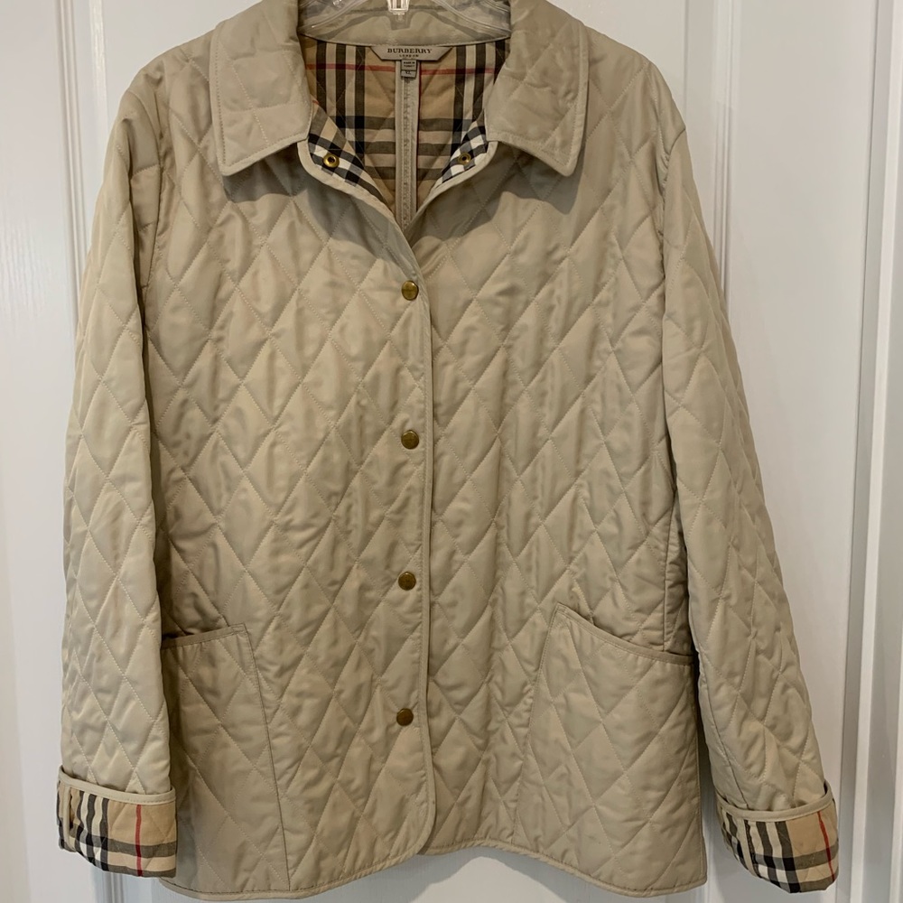 Burberry London Quilted Jacket, Blazer size  XL, like new. Signature Check